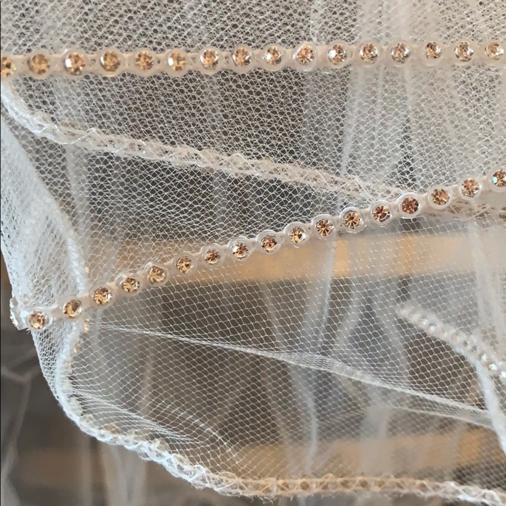 Bridal Veil - Picture 2 of 5